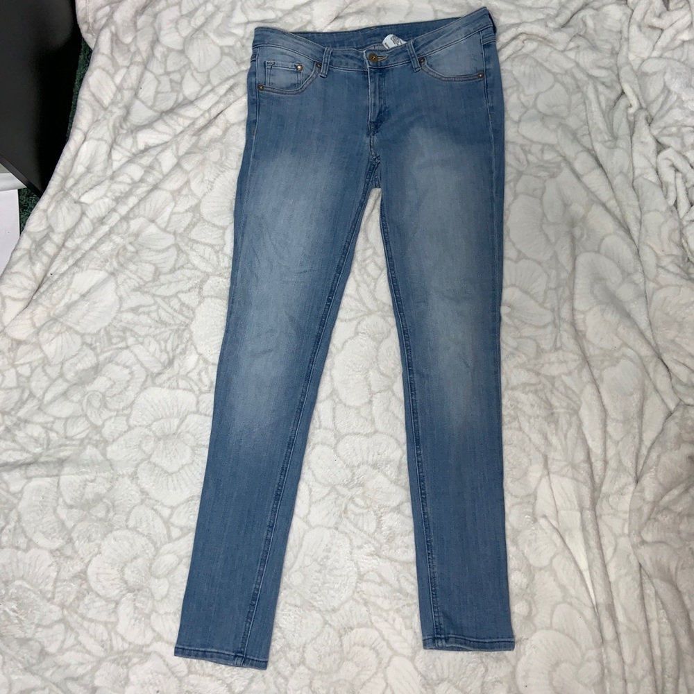 H&M Light Wash Skinny Jean- 30/32